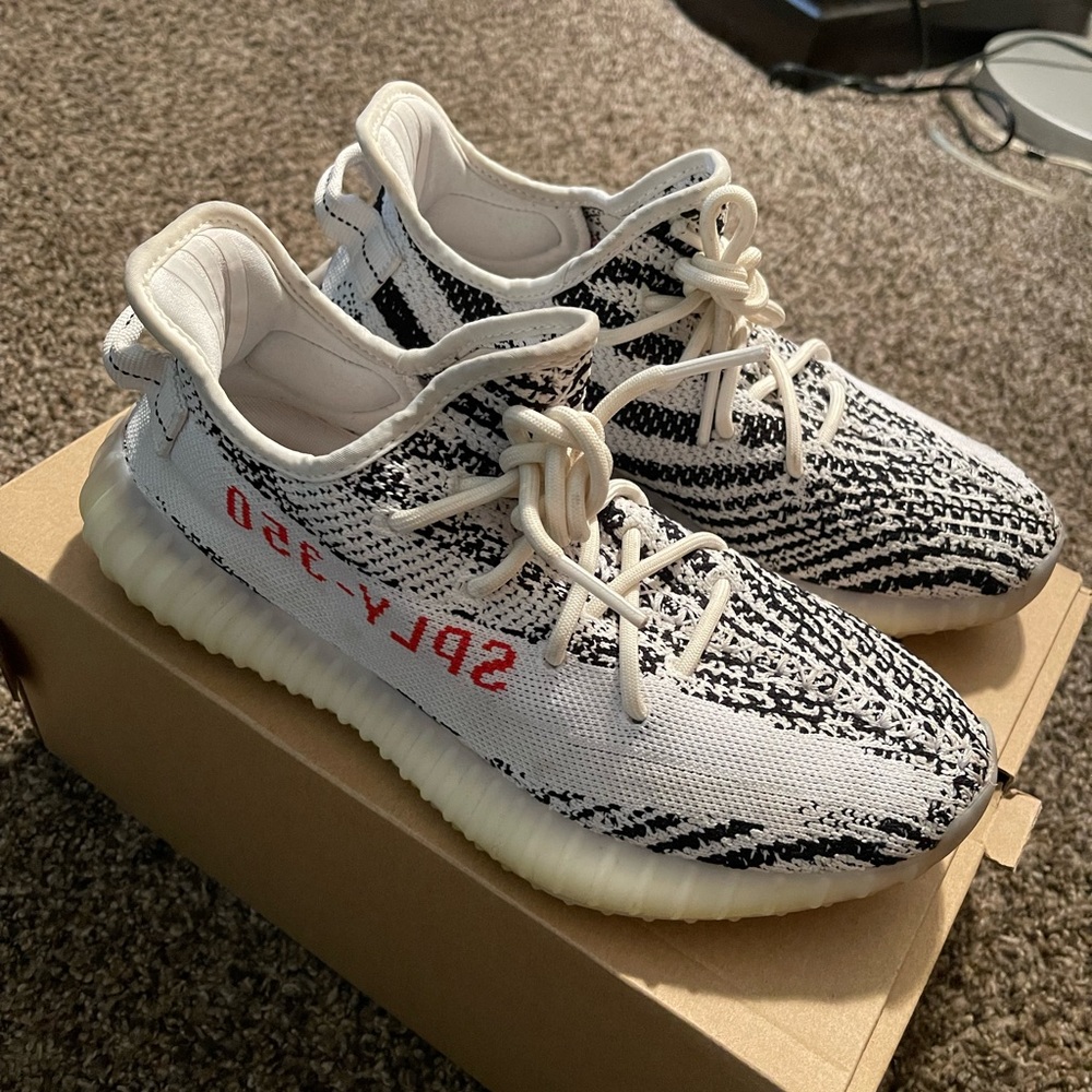 Yeezy Boost 350 V2